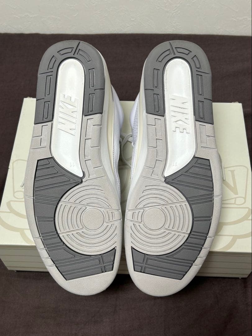 NIKE Air Jordan 2 ホワイト&セメントグレー　29cm