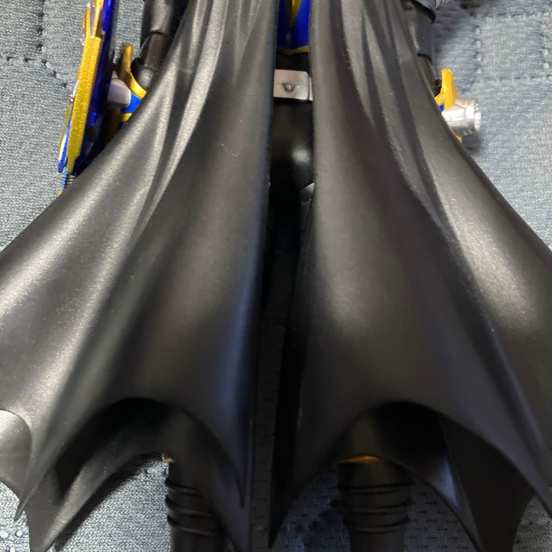 S.H.Figuarts 仮面ライダーナイトサバイブ&ダークレイダーセット