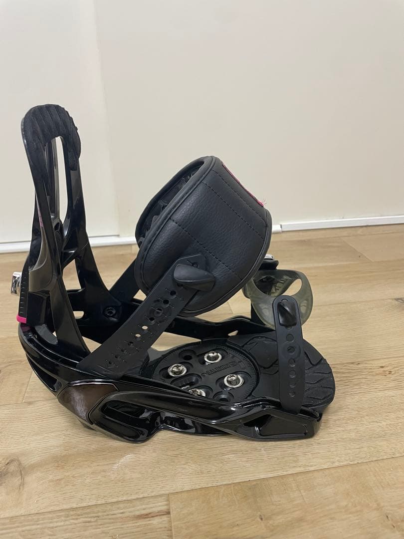 SALOMON RHYTHM スノーボードビンディング ブラック/ピンク