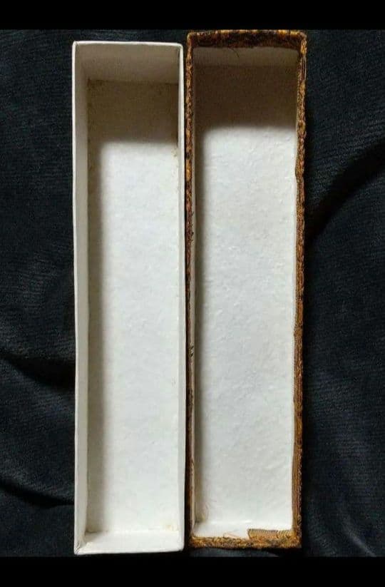 古墨　上海廣戸氏　老胡開文墨厂　一生知己　光緒戌号知足齋藏煙　中国購入　未使用品