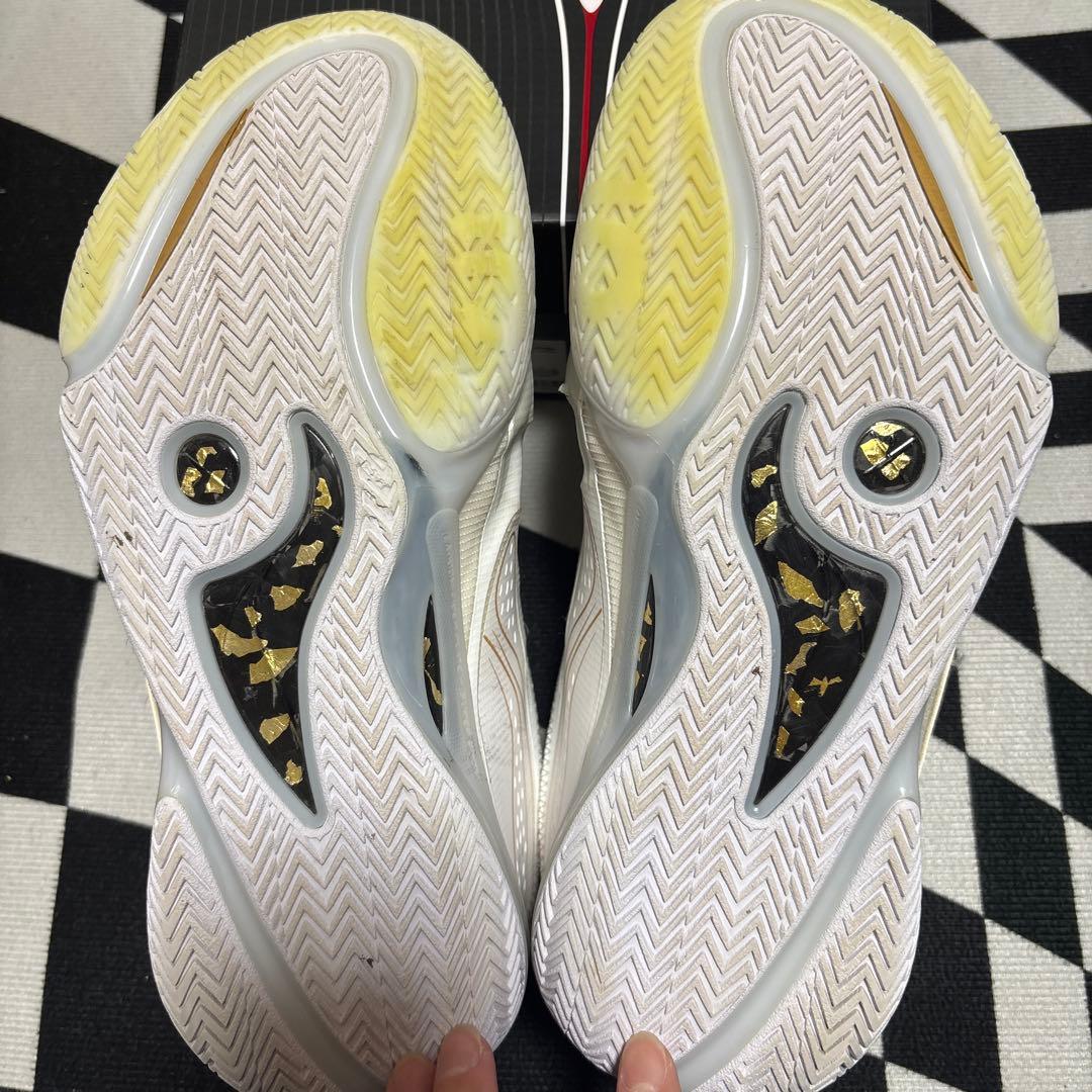 Wade 808 5 Ultra バスケットボールシューズ