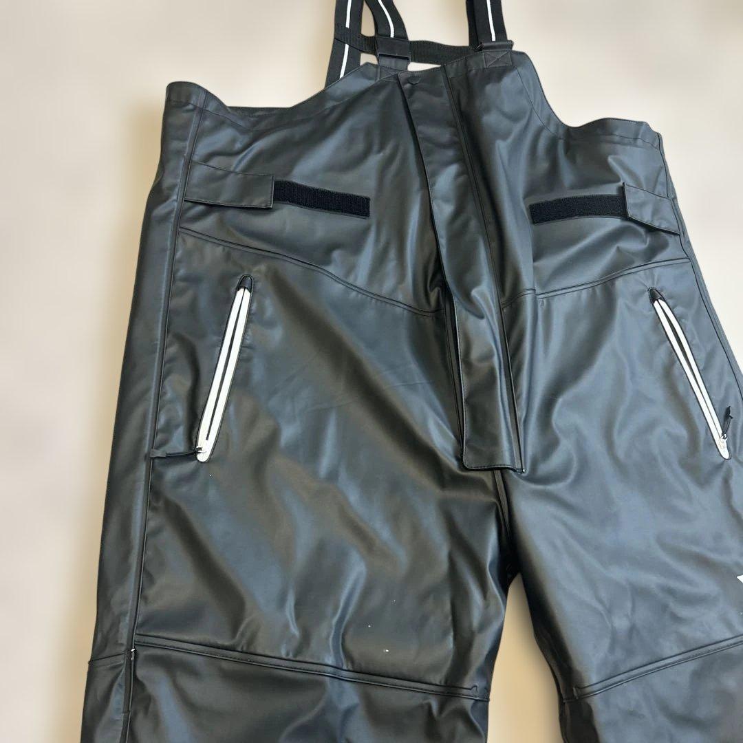 ダイワDaiwaオーシャンサロペット　ウインタースーツ防寒ブラックカモフラージュ