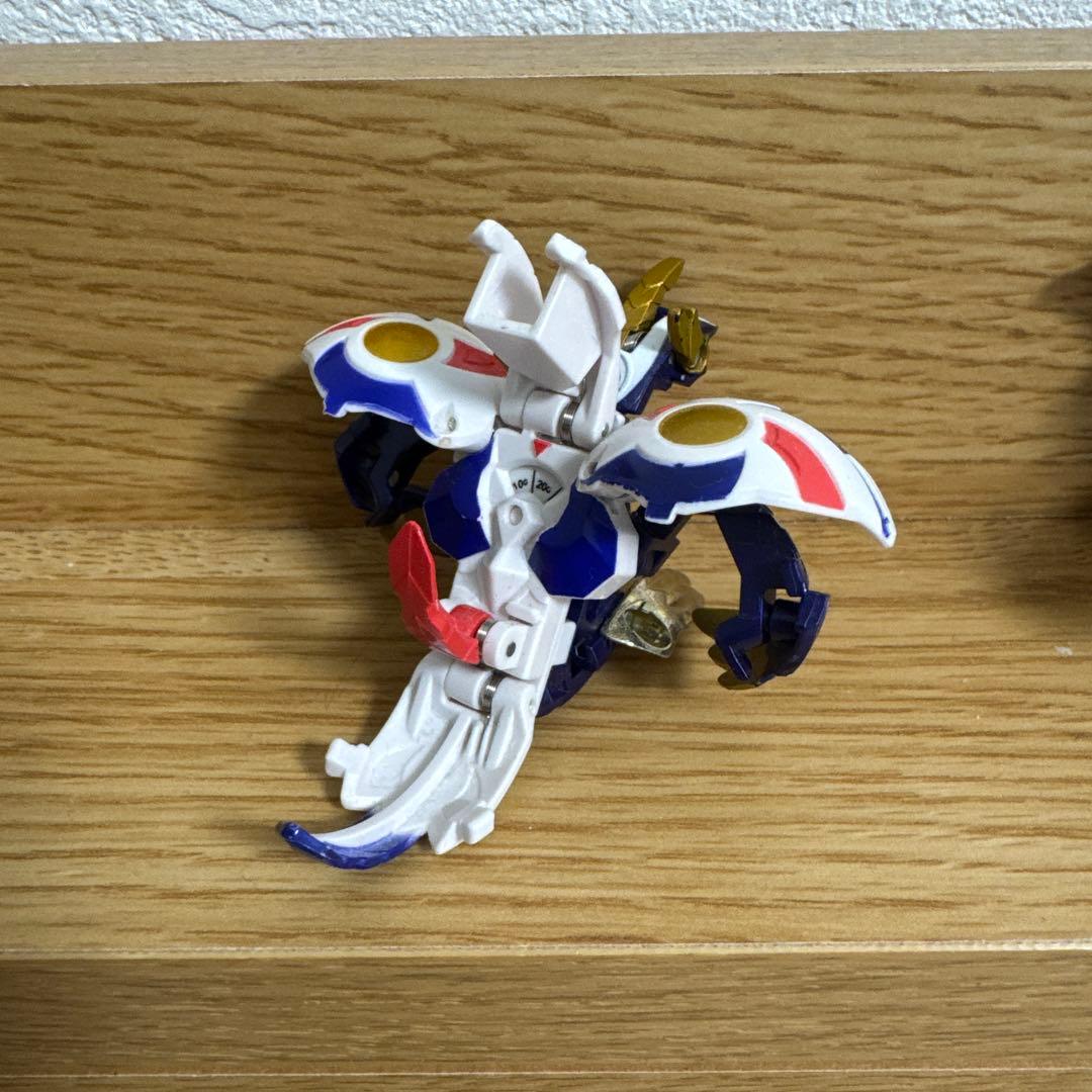 爆テク爆丸　全ムニキス、瞬ガリュウ、轟ホルス　セット