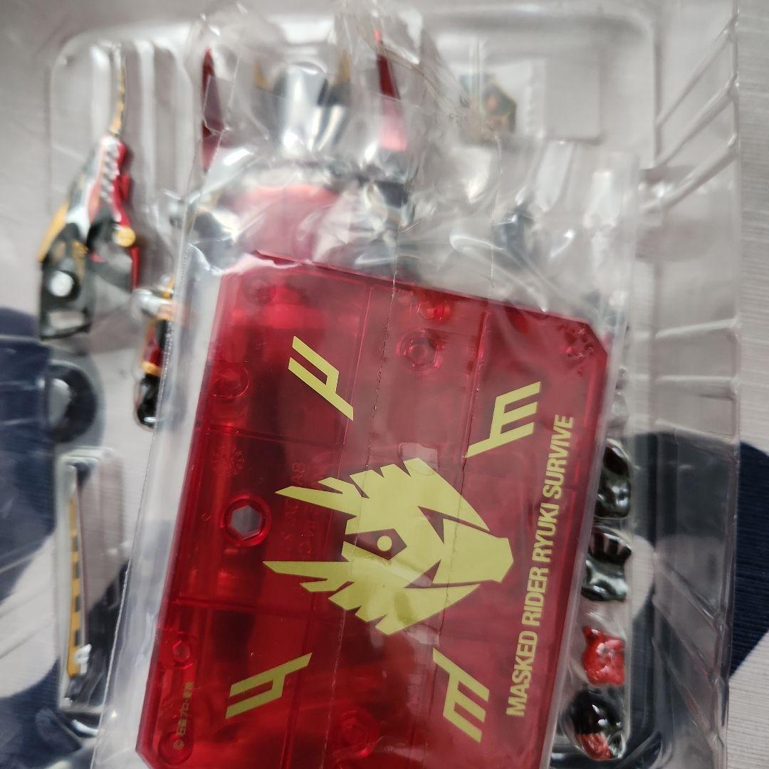 s.hフィギュアーツ 仮面ライダー龍騎サバイブ ドラグランザー