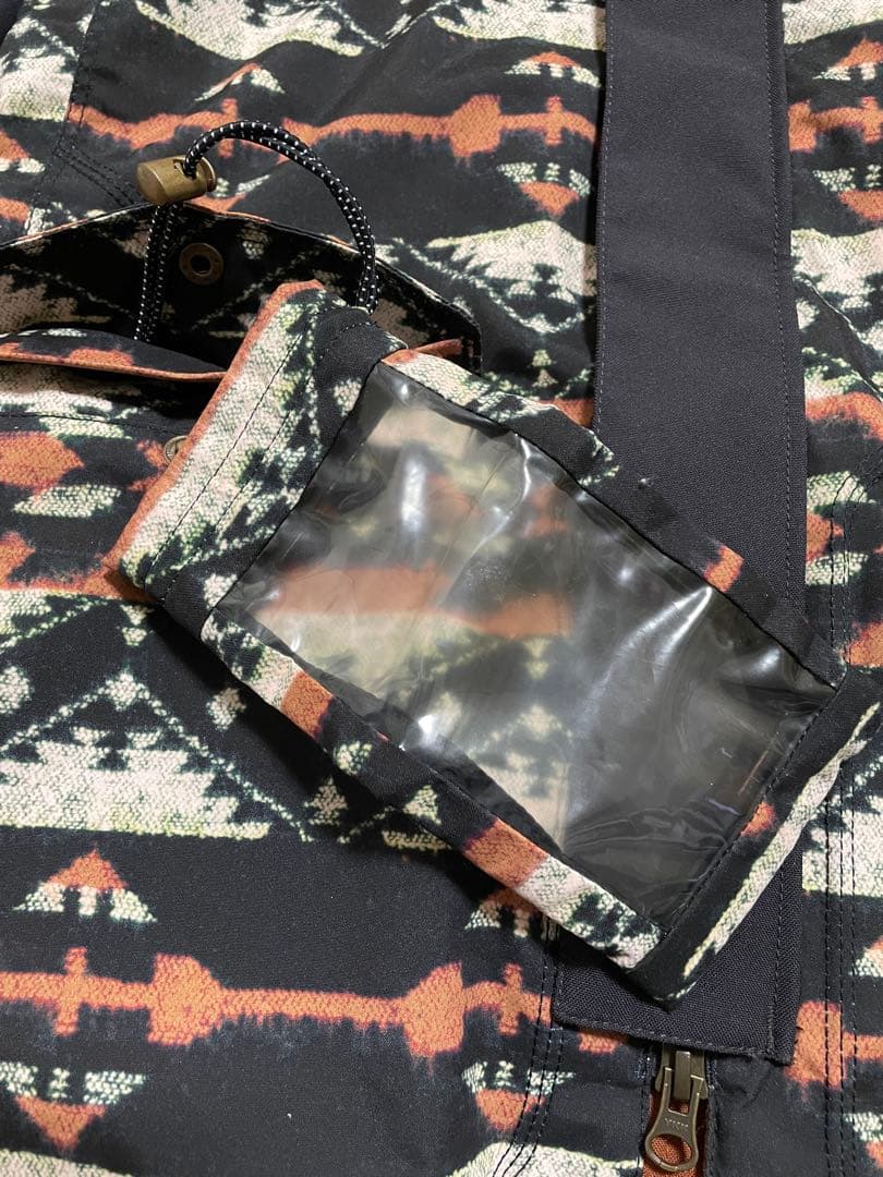 新品　BURTONバートン スノーボードウェア　Sサイズ