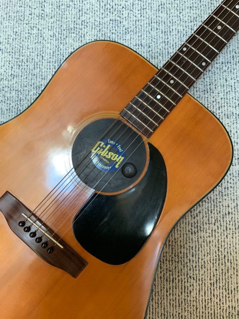 ビンテージ1970年Gibson J-50 Deluxe アコースティックギター