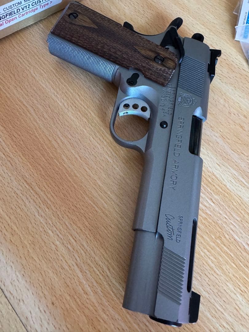 B.W.C SPRINGFIELD V12 CUSTOM H.W. モデルガン