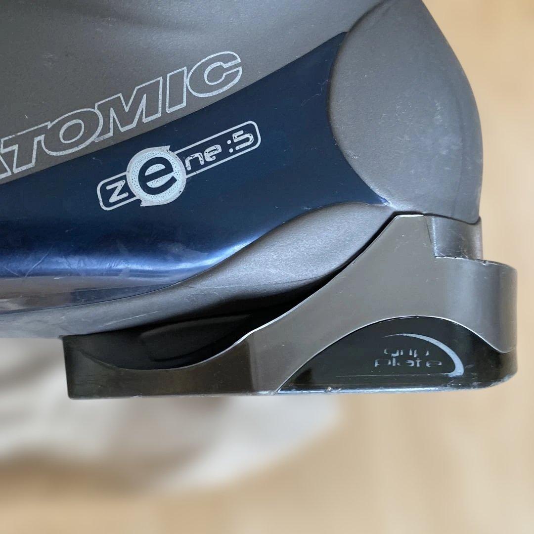 ATOMIC スキーブーツ　中古品　サイズ不明です