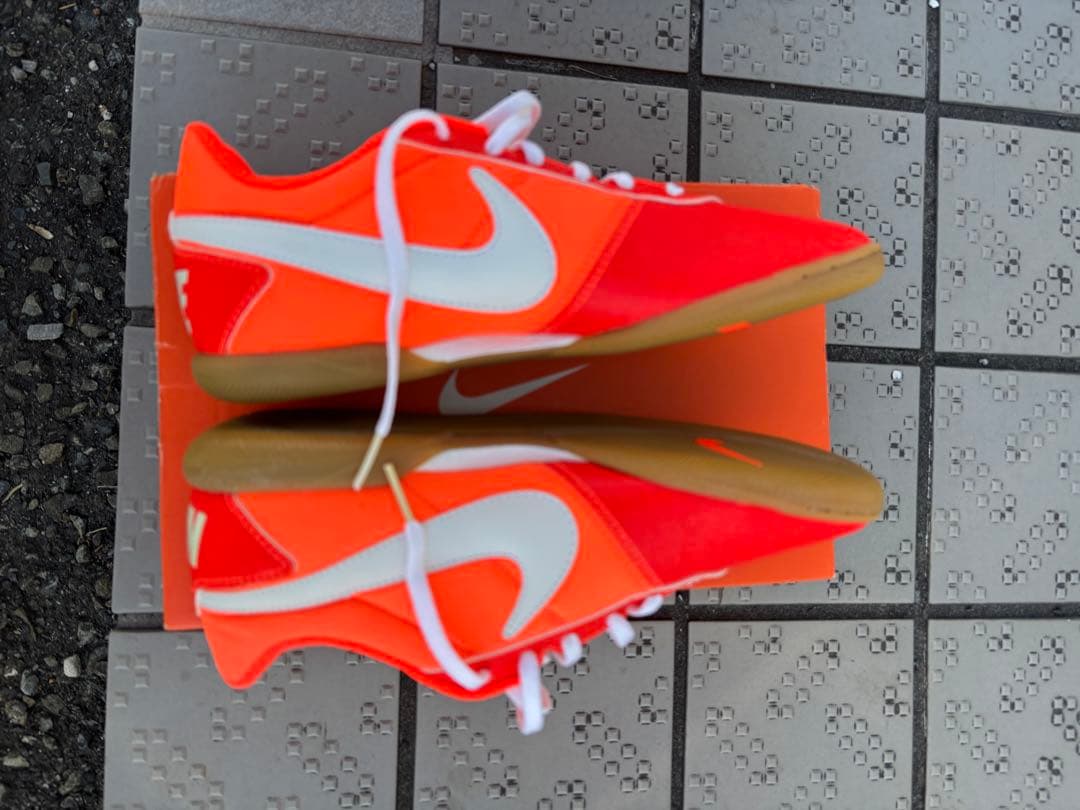 NIKE DANINHO フットサルシューズ