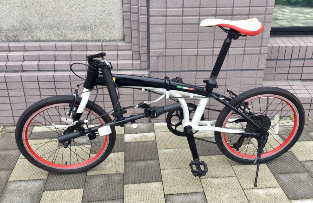 FERRARI フェラーリ　折り畳み自転車　７段変速　東京