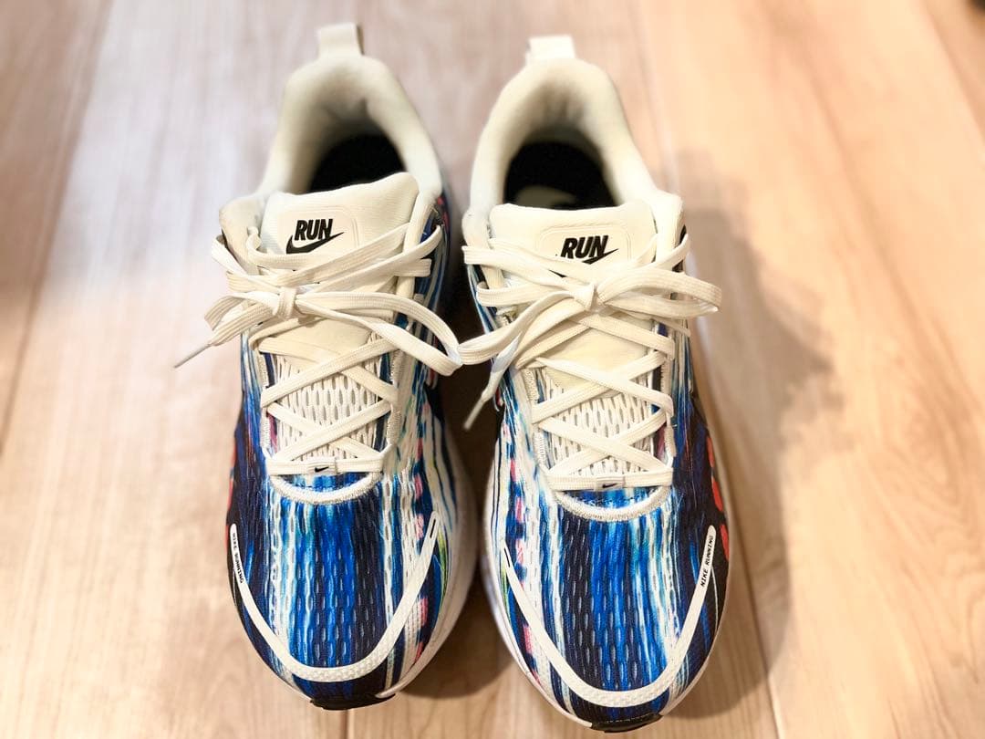 【当日または翌日発送】ナイキ ボメロ18 25.5cm 蛍光