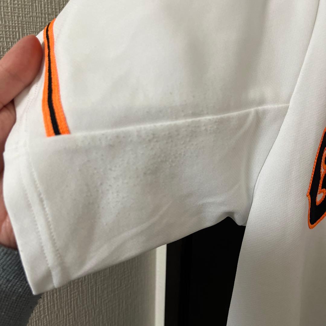 読売ジャイアンツ　巨人　岡本和真　ユニフォーム　LG