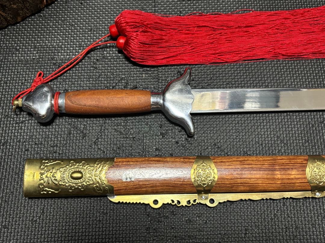 中国武術 ジュラルミン製蛇剣 剣身硬め カンフー 大会舞台用 鬼滅の刃 コスプレ