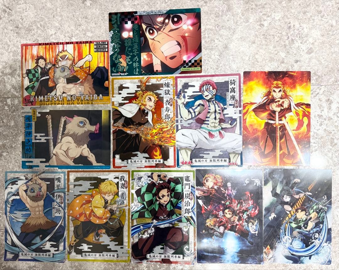 鬼滅の刃　まとめ　おひるねこ　色紙　ラバスト　シール　缶バッジ　アクスタ