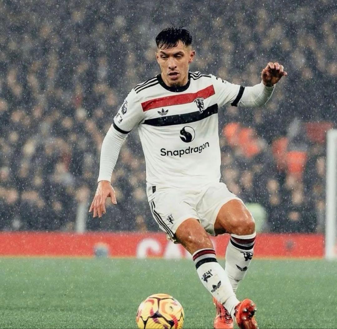 【極美品】マンチェスターユナイテッド 24-25 3rd オーセン リサマル