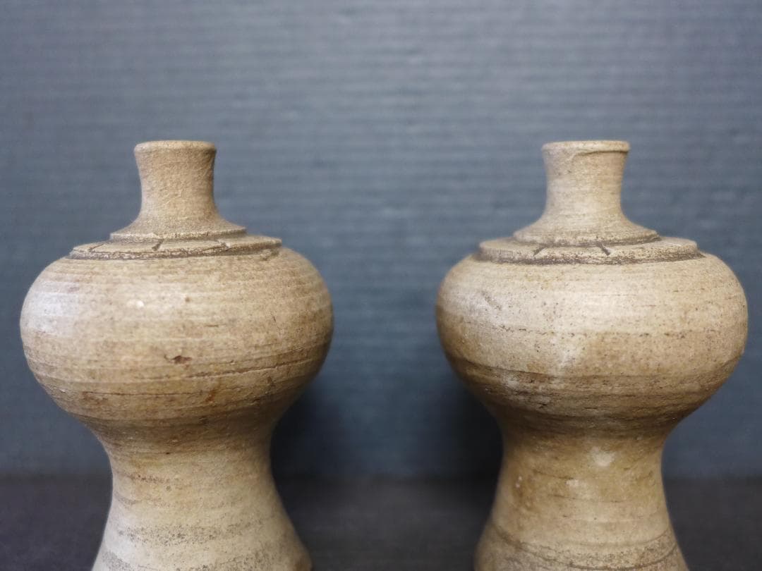 蔵出し　時代物　古瀬戸　大変古い酒器　酒器一対　小壺　白釉薬　古美術　骨董