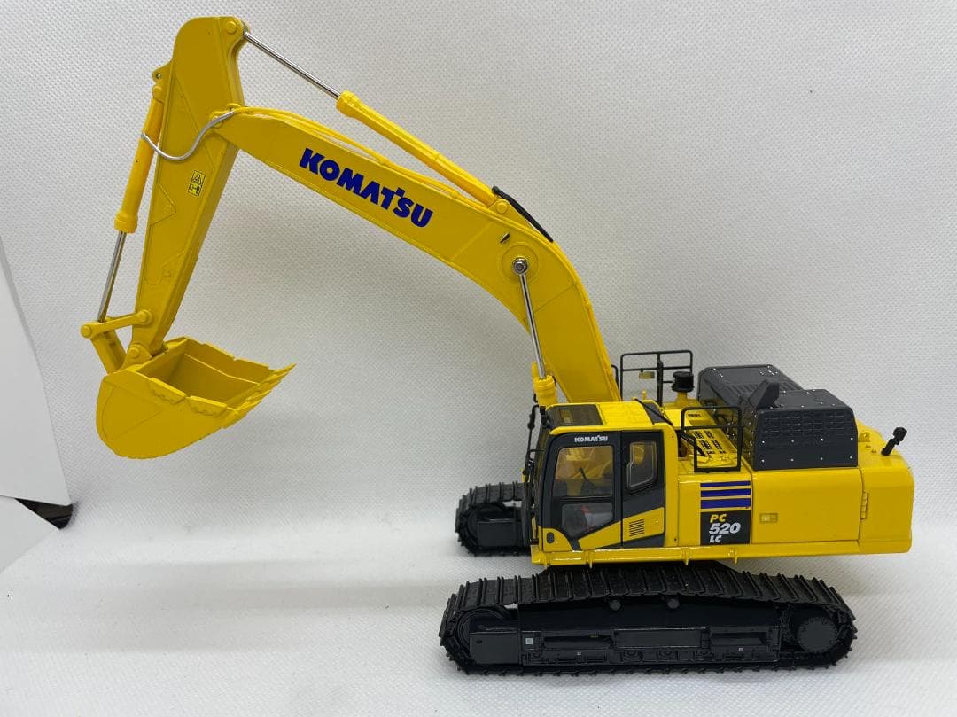 31R-010 1/43 コマツ KOMATSU PC520LC-11MO