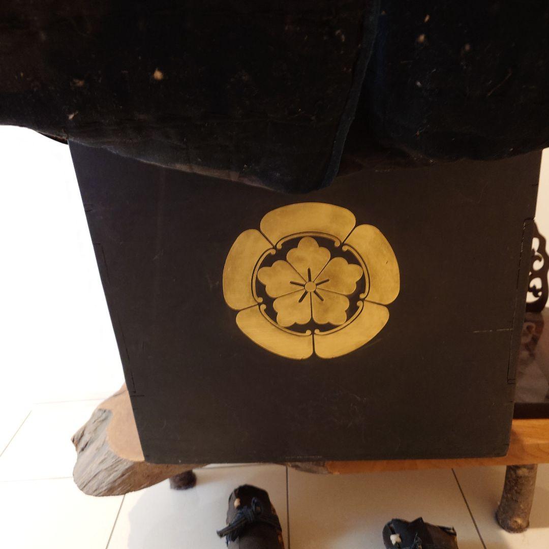 甲冑 鎧兜 等身大 観賞用 置物 模造刀 収納箱（櫃）付き
