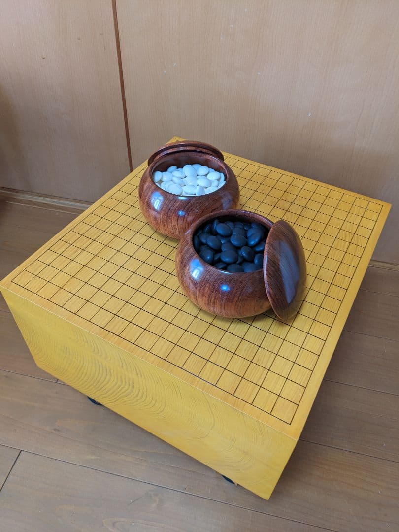 本榧．柾目7寸碁盤と碁石セット