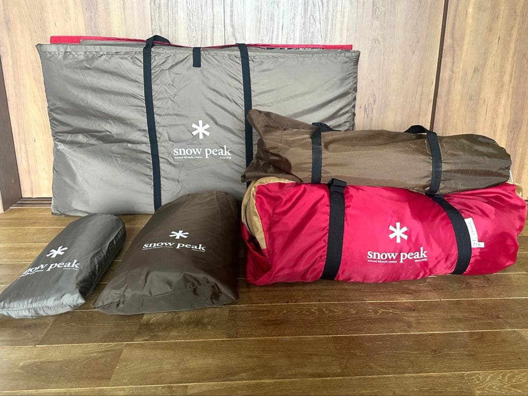  Peak ラウンジシェル &フロアマット　他オプション付き