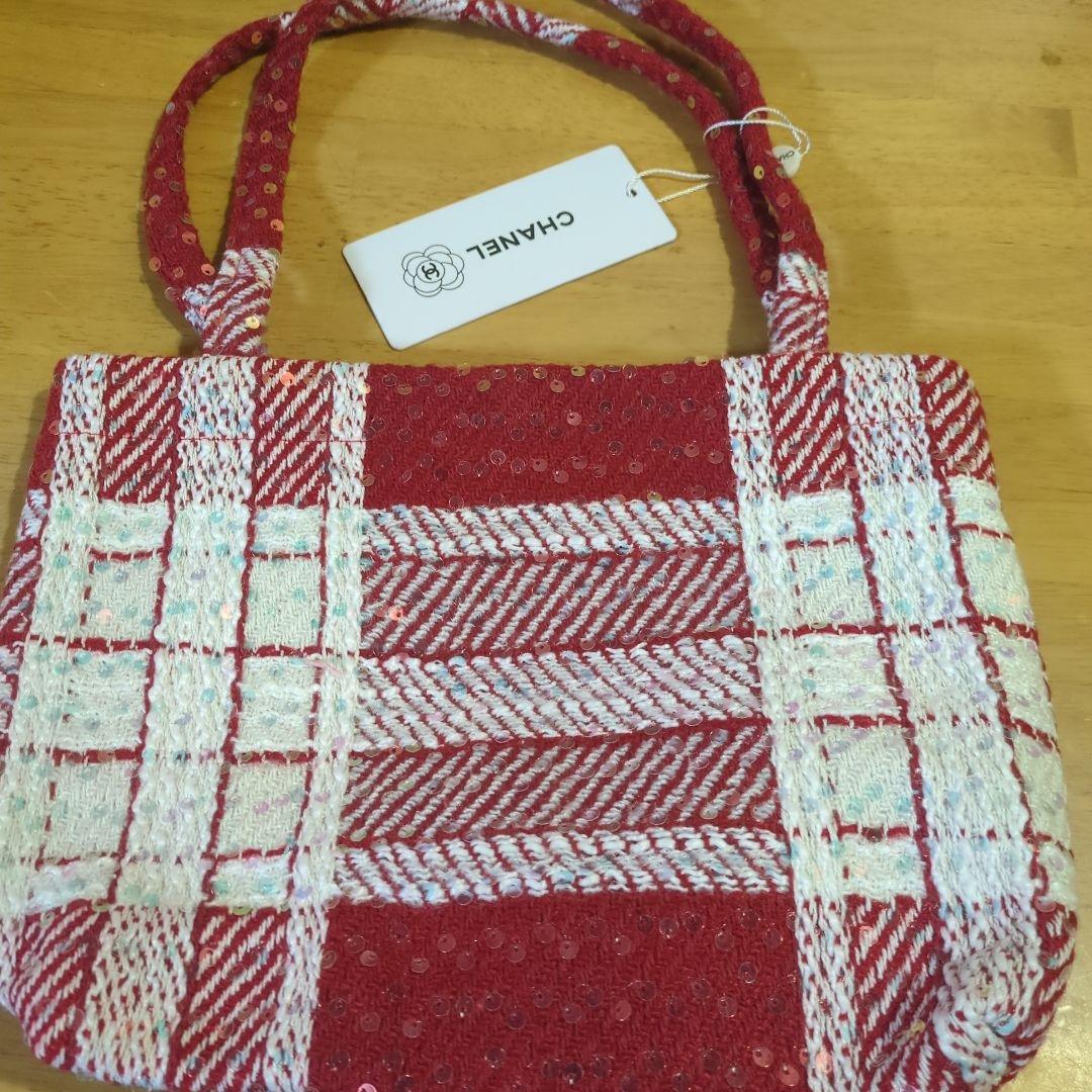 CHANEL スパンコール トートバッグ 赤/白ノベルティ