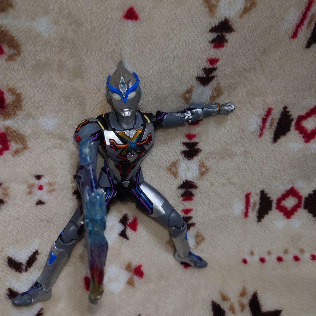 S.H.フィギュアーツ　ウルトラマンX エクシードX