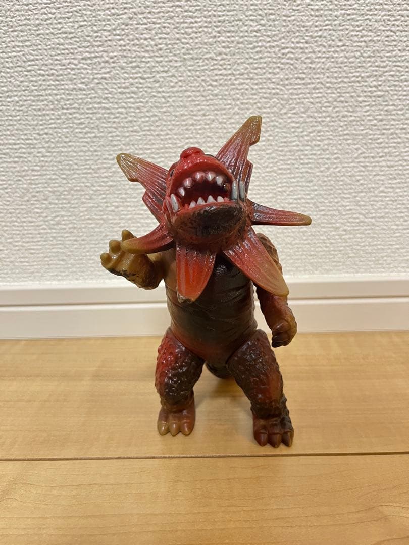 ウルトラマンシリーズ妖怪　ポピーキングザウルスシリーズガボラソフビ怪獣フィギュア