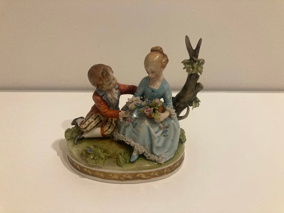 カポディモンテ Capodimonte キングスポルチェランフィギュリン