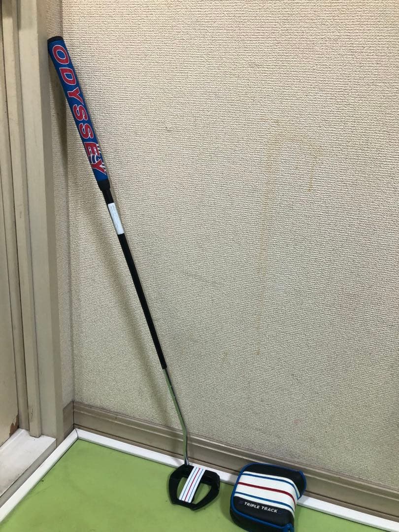 ODYSSEY TRIPLE TRACK MAXIMUM パター