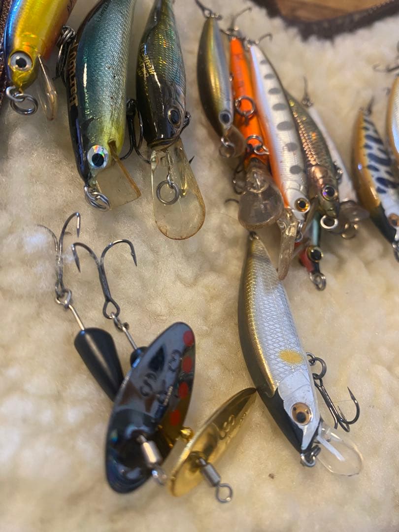 みやぞん イトウクラフト等ミノーまとめ売り(バブアーのワレット付き)