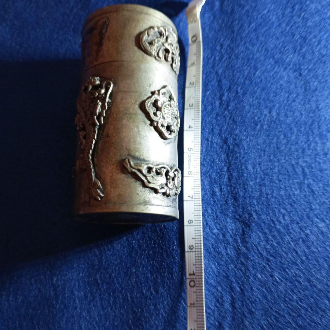 足銀?金属製彫刻装飾円筒形収納容器 45㌘