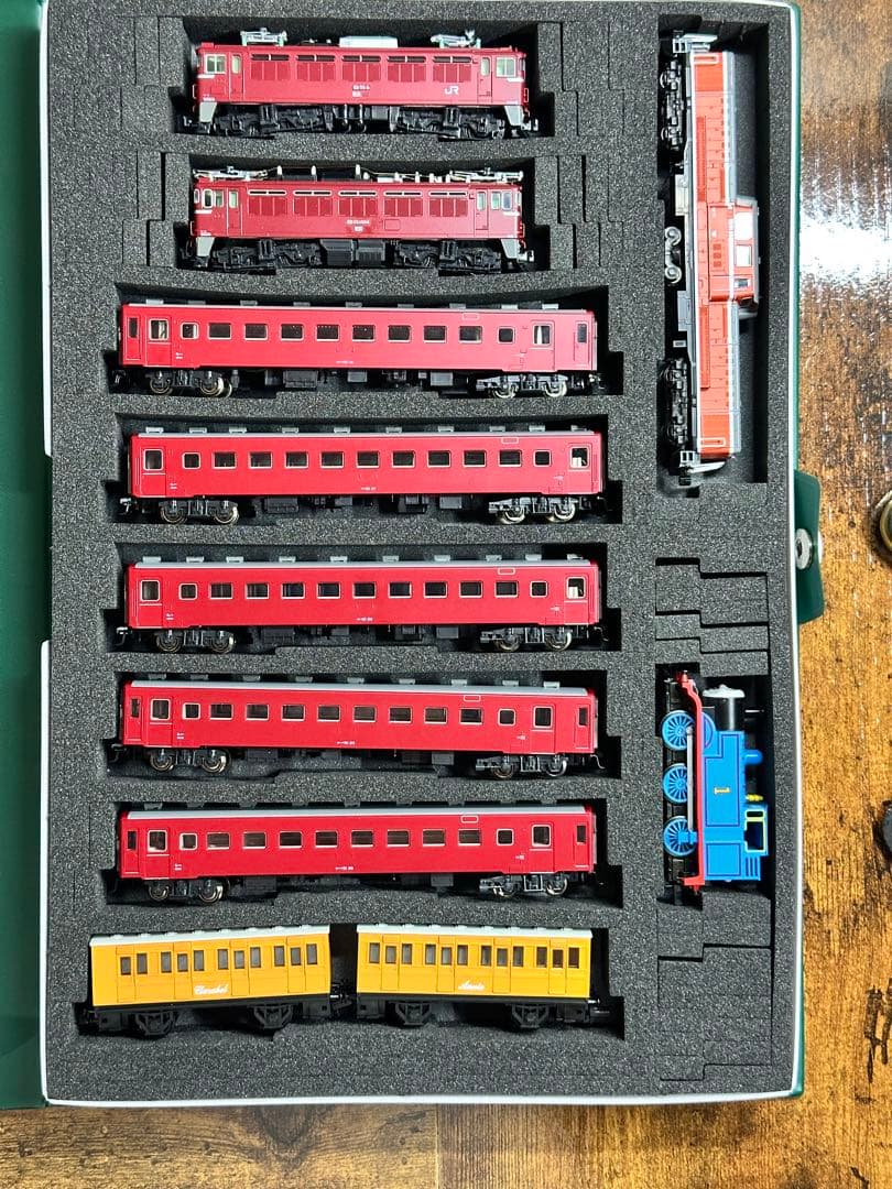 Nゲージ　50系客車と機関車とトーマス