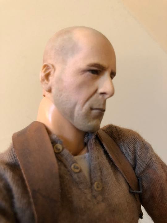 ダイハード　ブルースウイリス似　フィギュア1/6