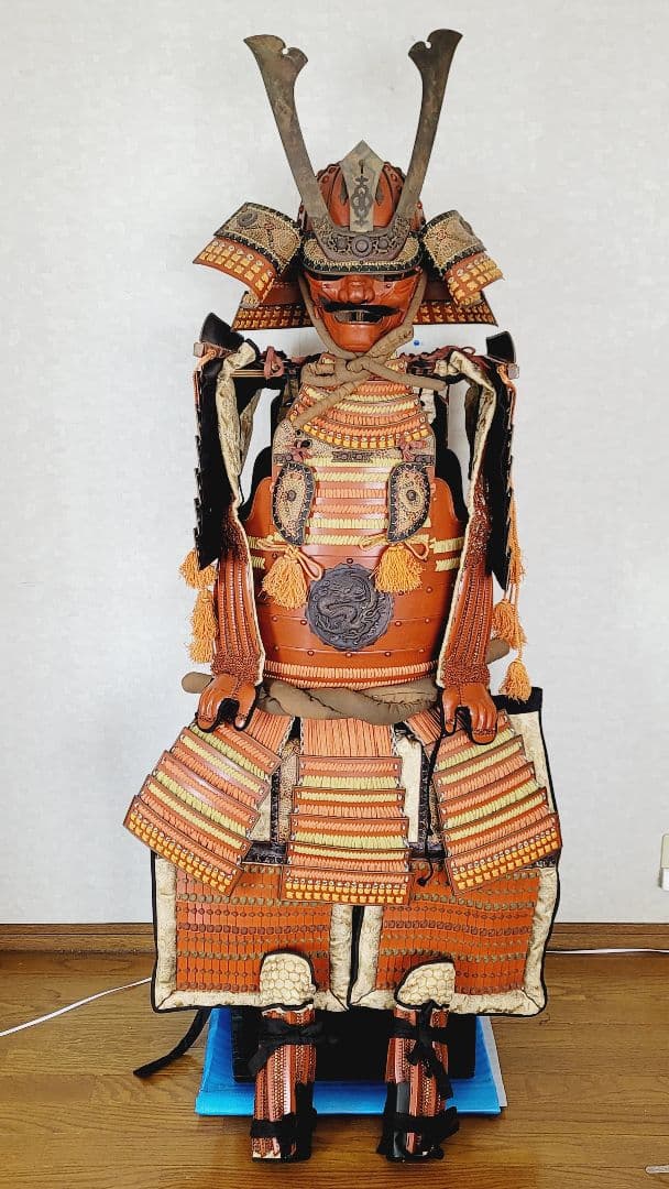 伝統的日本甲冑　赤備え　鎧兜　甲冑　武具　具足　鎧　兜　等身大