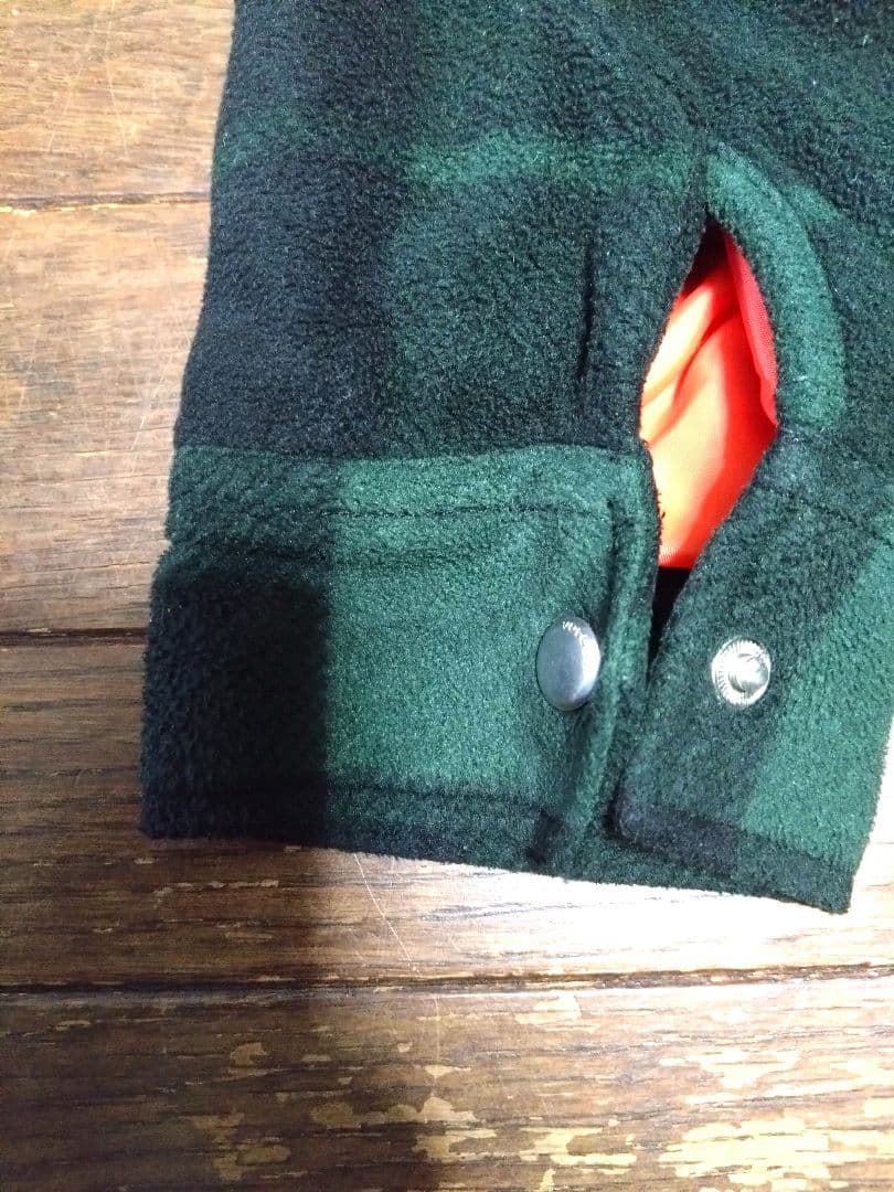 VOLCOM スノボードウェア　スーツの上着にも使えます。