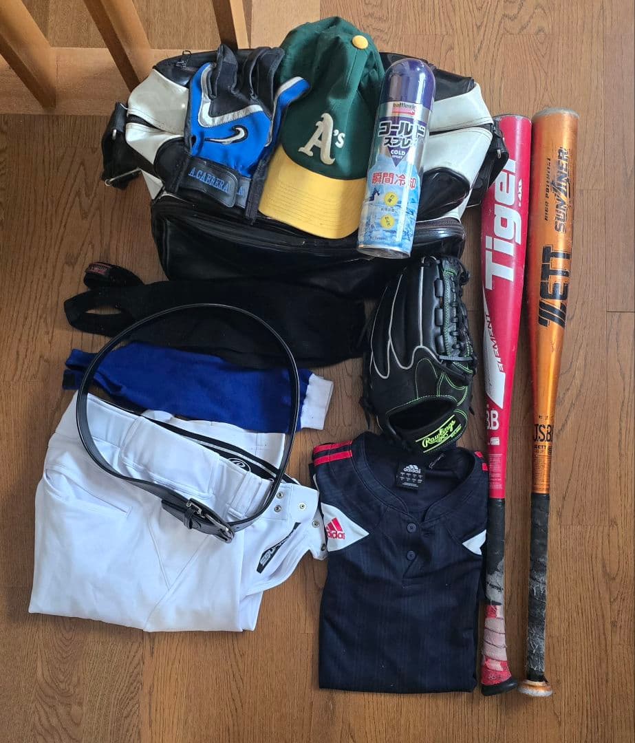 【期間限定値下げ】野球セット（グローブ・バット・ユニフォーム等）