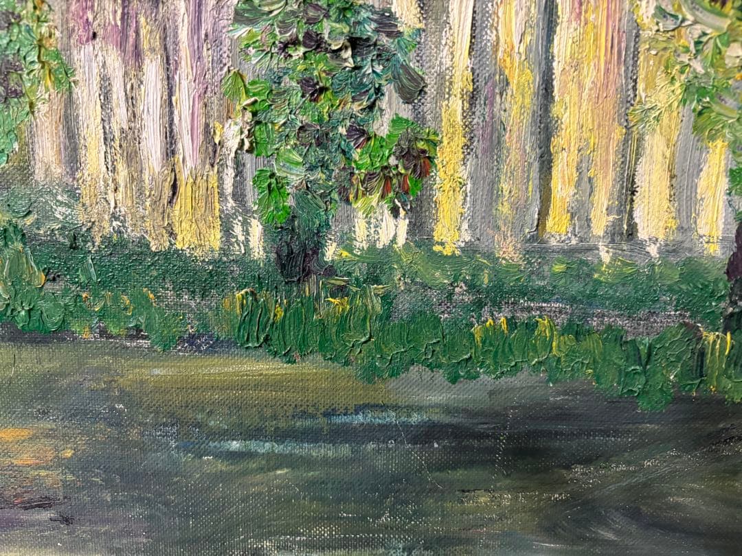 雨上がりライトアップされた日銀大阪支店