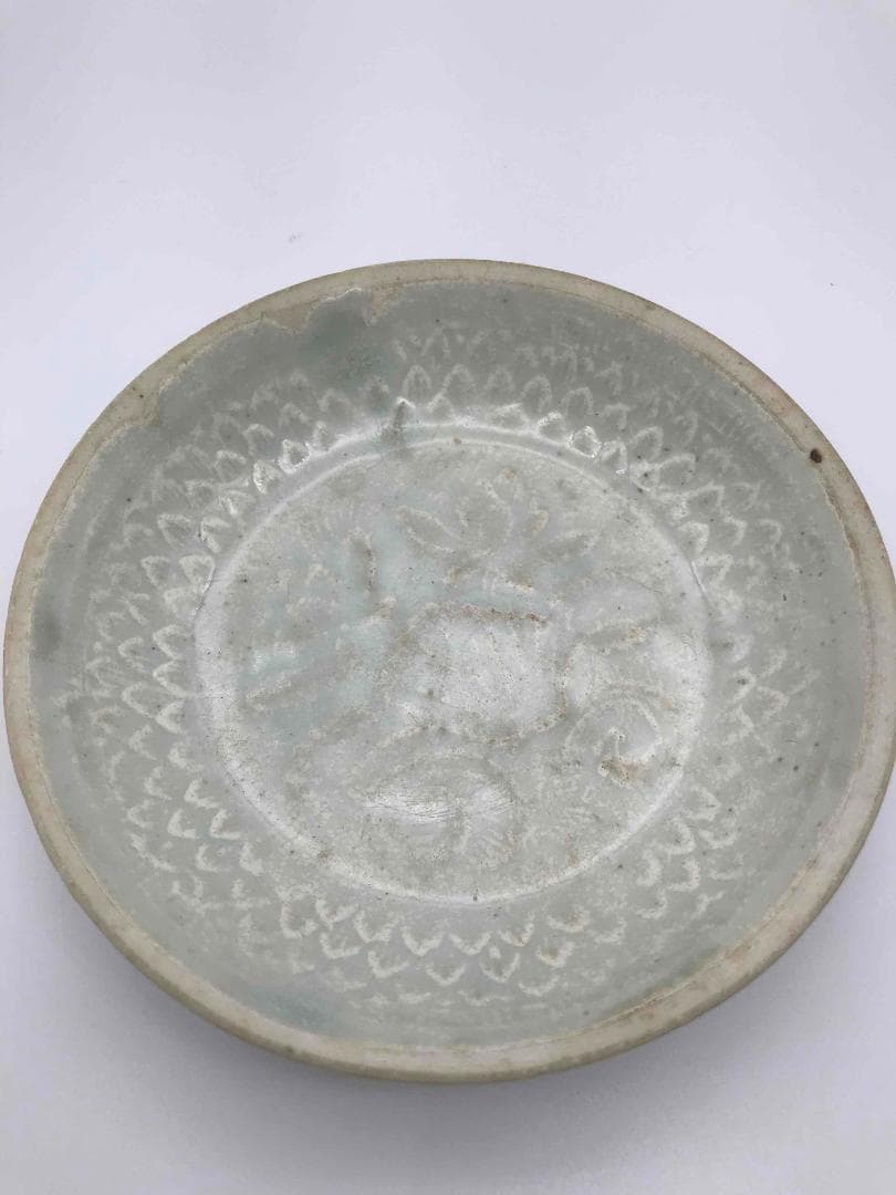 北宋時代　青白磁刻蓮花魚文盤　青磁皿　茶鉢　景徳鎮時代物　旧家蔵出し(D-59)