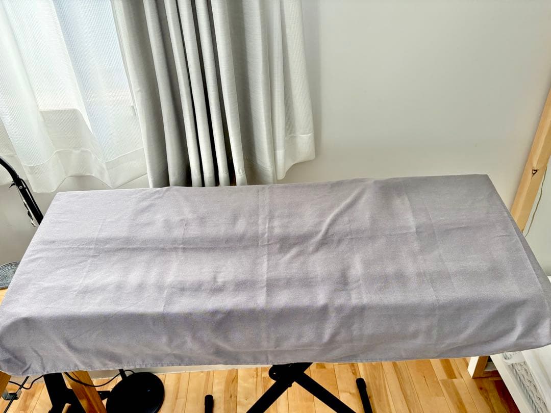 CASIO カシオ　光ナビゲーションキーボード　LK-108 かわいい電子ピアノ