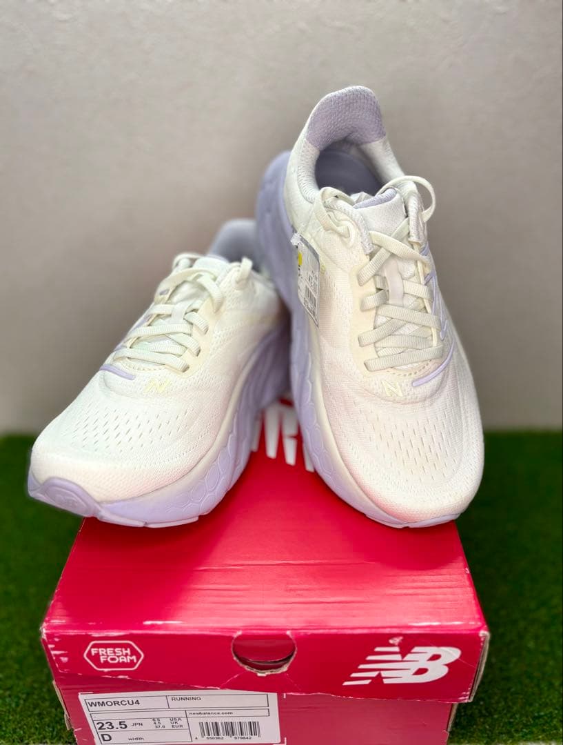 ニューバランス　Fresh Foam X More v4 フレッシュフォームモア