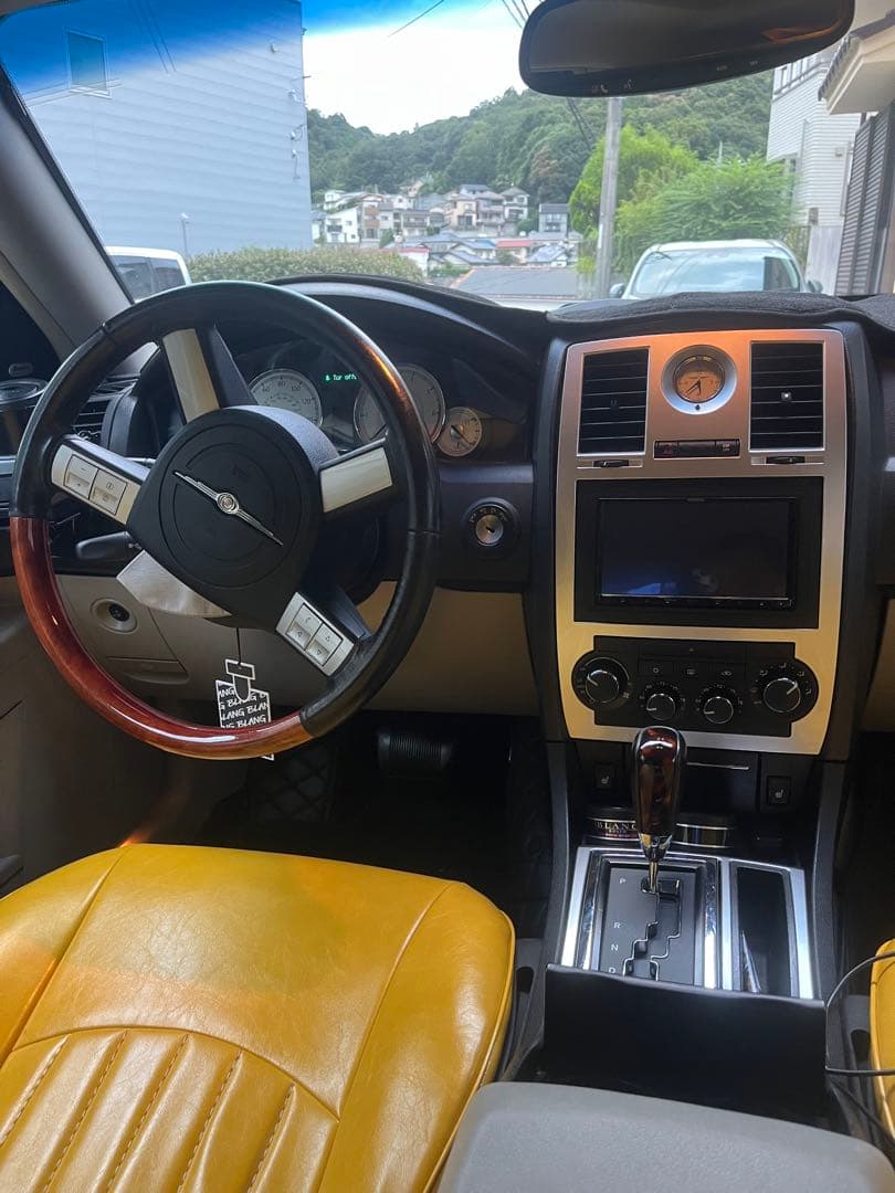 クライスラー300C HEMI5.7ℓ車検令和8年6月迄