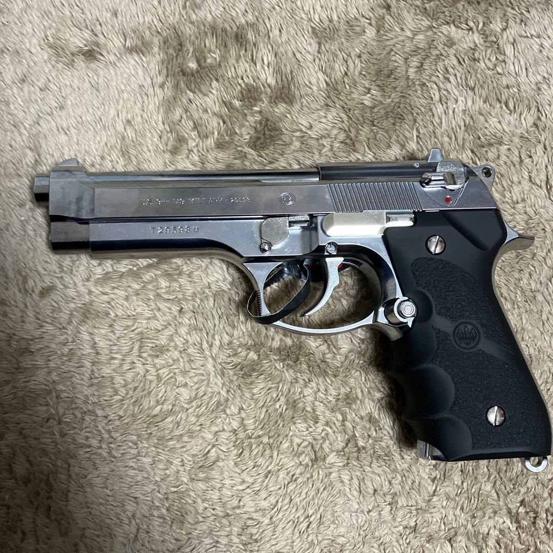 東京マルイ、ニューガスブローバックM92F クロームステンレス ミリタリーモデル