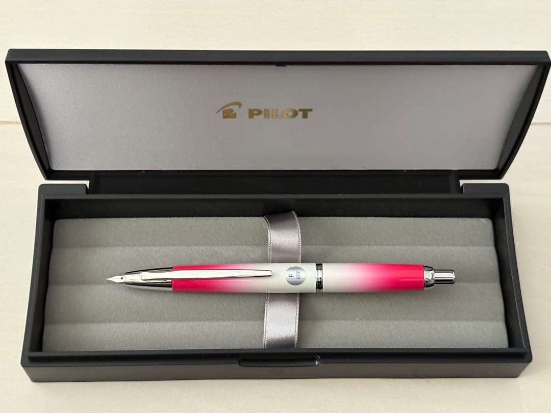 パイロット 万年筆 キャップレスデシモ ＳＴＡｓ限定 スキャパレリレッド Ｆ