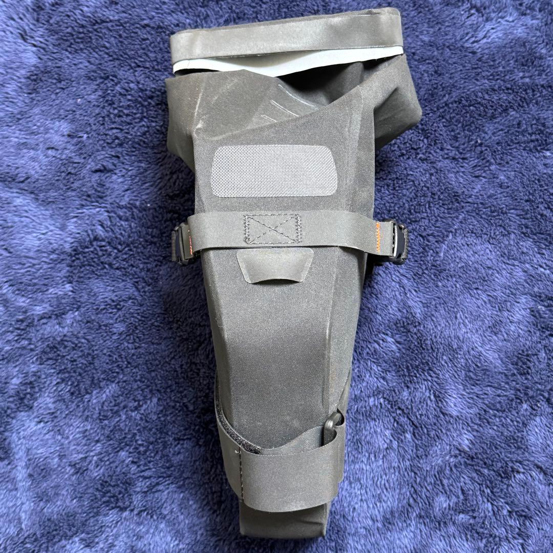 APIDURA x CANYON サドルバッグ5L