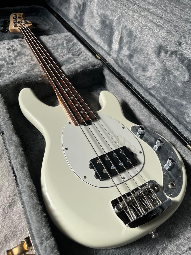 『稀少美品』Sterling by MUSIC MAN STINGRAY SS4