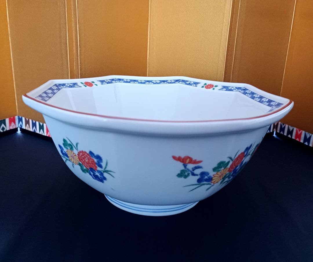 伊万里　古伊万里　八角赤絵鉢　庫山窯　花文様　菓子鉢　菓子器　香琳作