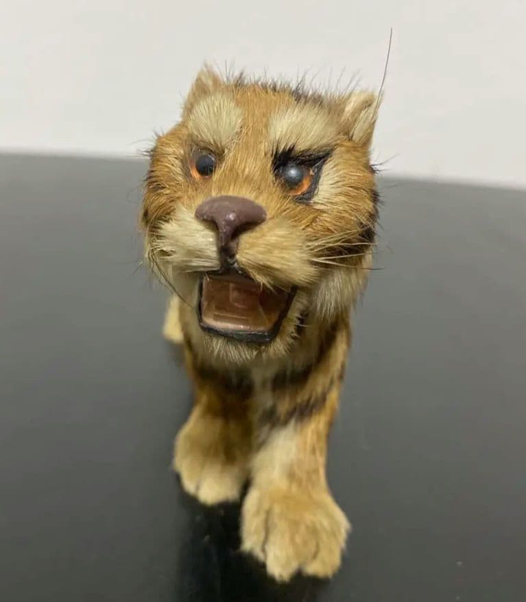 希少品　虎　剥製風　置物　リアル　オブジェ　ヴィンテージ　m7