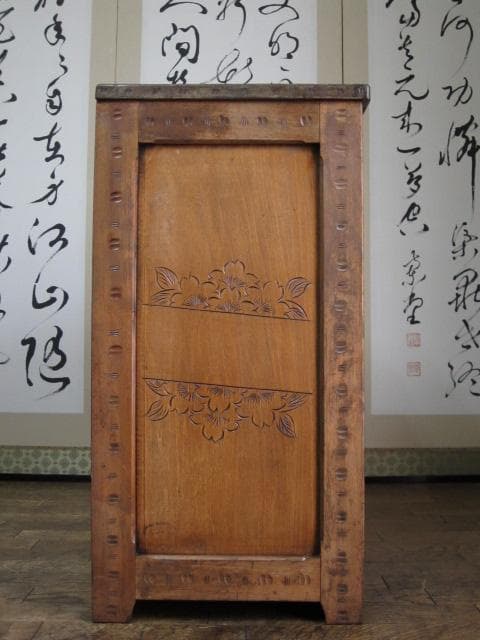 長野県 伝統工芸品 軽井沢彫り 桜 彫刻 5杯抽斗 箪笥/チェスト/整理タンス