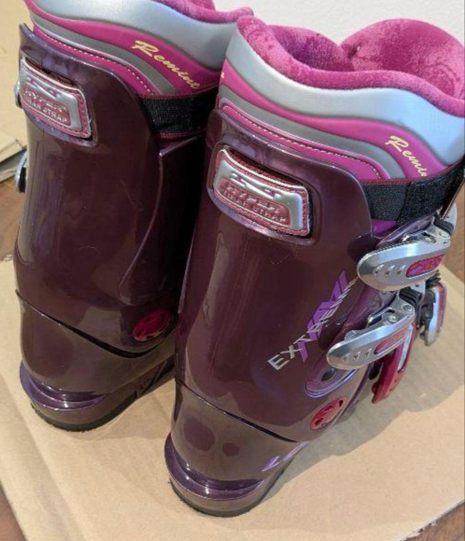 【美品】LOCO 女性用スキーブーツ 23.5cm |高性能×おしゃれ |希少品