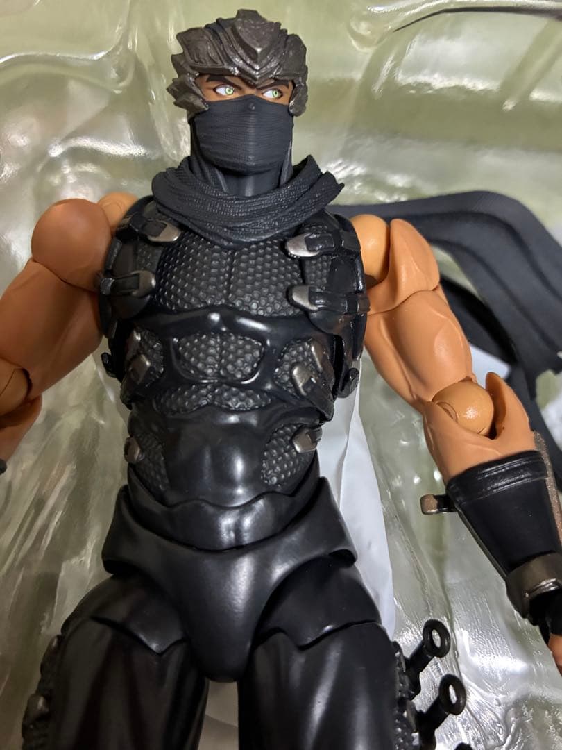 海洋堂 リボルテック アメイジング・ヤマグチ リュウ・ハヤブサ　開封品